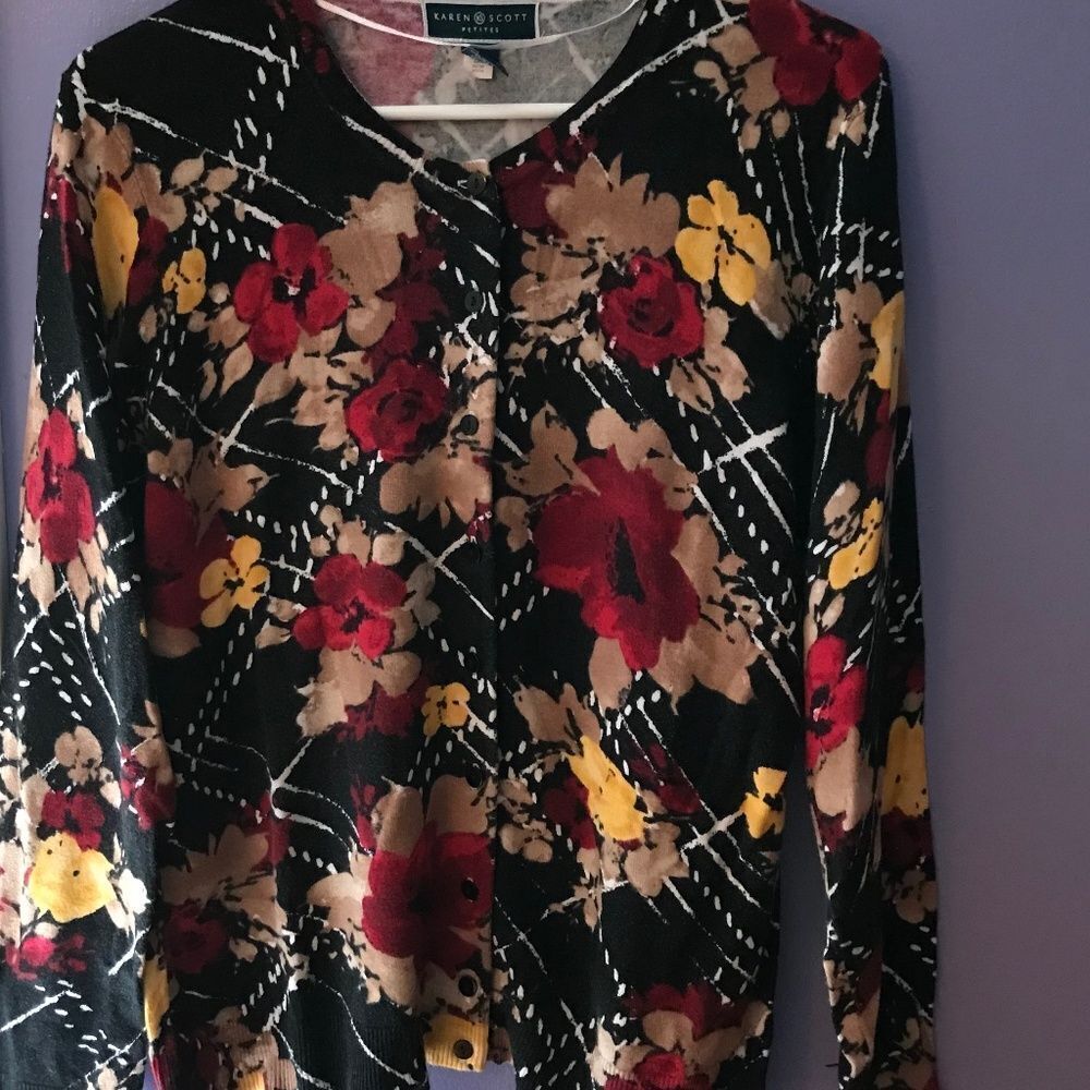 Black Floral Karen Scott Cardigan size PL